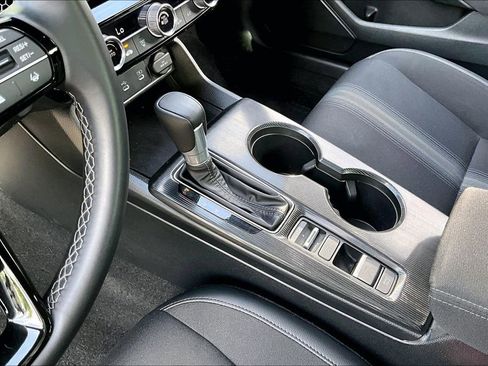 Certified 2025 Honda Civic Sport image 13