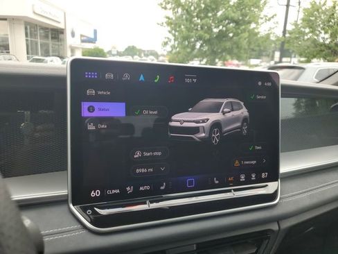 Used 2025 Volkswagen Tiguan SE R-Line AWD/4WD image 19