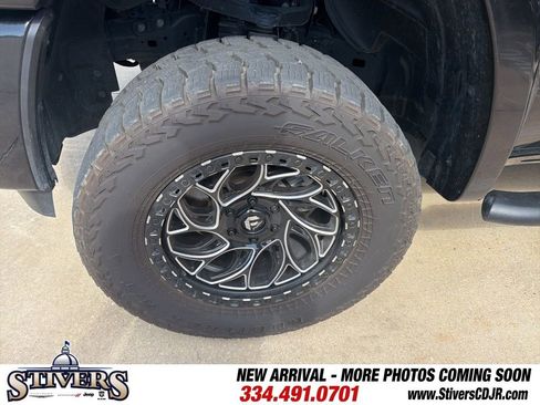 Used 2025 RAM 1500 Big Horn AWD/4WD image 4