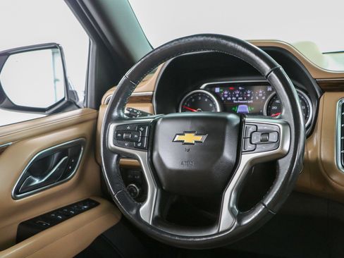 Used 2021 Chevrolet Tahoe Premier w/ Premium Package AWD/4WD image 13