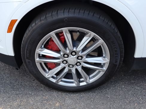 Used 2023 Cadillac XT5 Sportv w/ Technology Package image 16