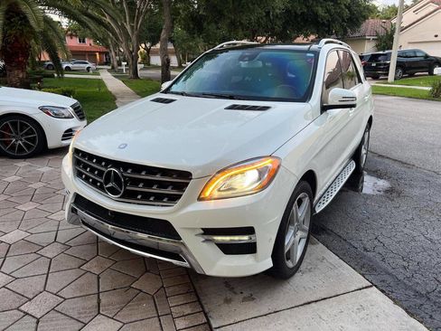 Used 2015 Mercedes-Benz ML 400 4MATIC image 1