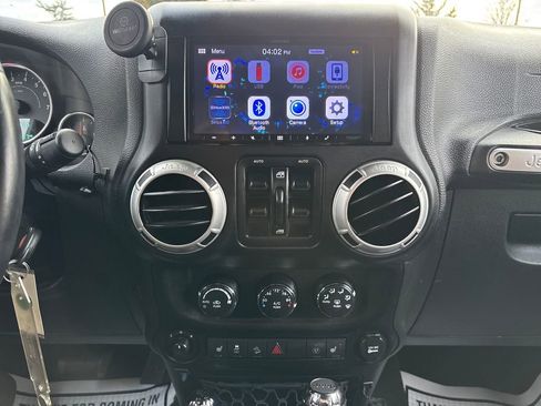 Used 2015 Jeep Wrangler Unlimited Sahara w/ Dual Top Group image 24