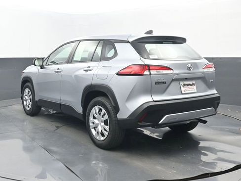 Used 2023 Toyota Corolla Cross L image 3