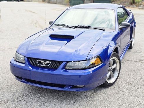 Used 2004 Ford Mustang GT RWD image 2
