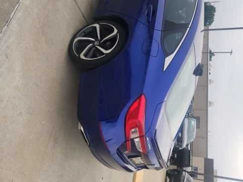 Used 2022 Honda Accord Sport image 6