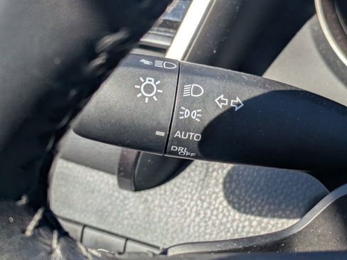 Used 2024 Toyota Camry SE image 22