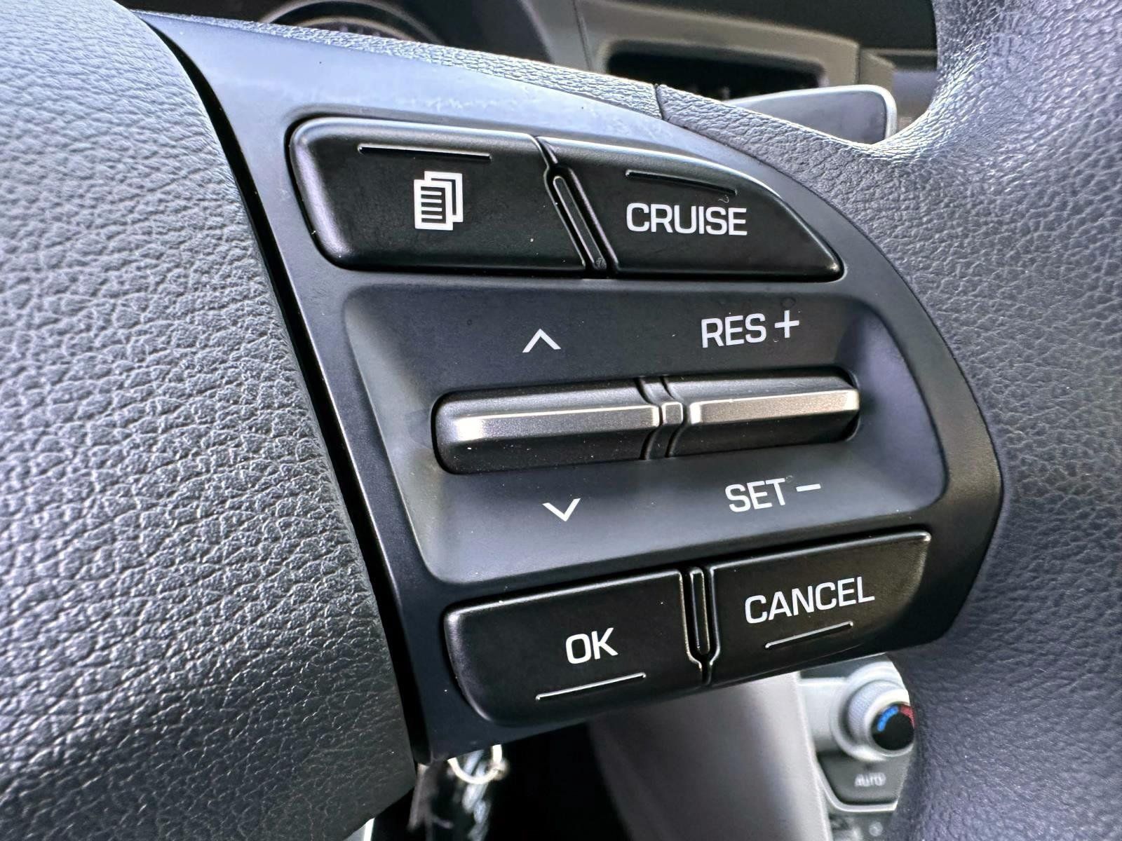 Used 2020 Hyundai Elantra SEL FWD image 16
