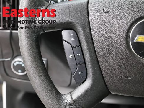 Used 2017 Chevrolet Express 3500 RWD image 15