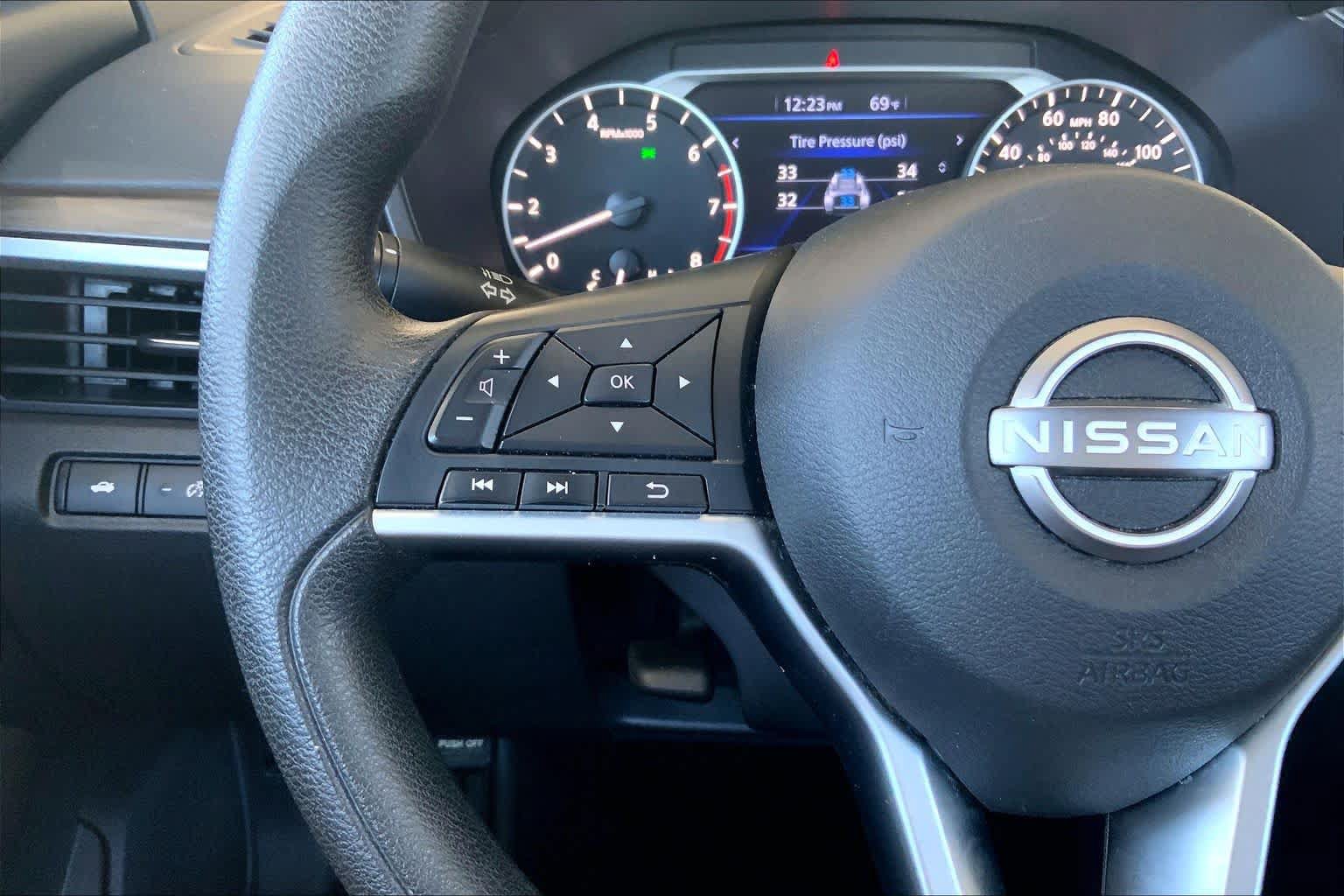 Used 2024 Nissan Altima 2.5 SV FWD image 23