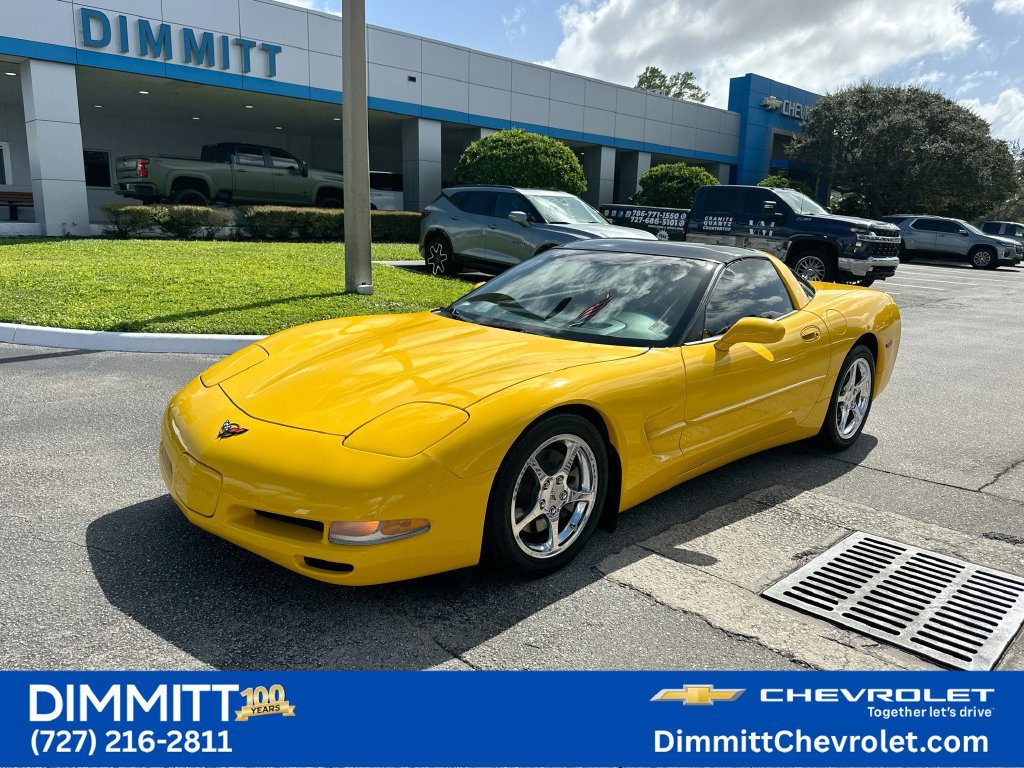 Used 2002 Chevrolet Corvette Coupe w/ Preferred Equipment Group2 RWD image 1