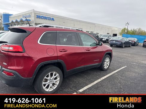 Used 2014 Jeep Cherokee Latitude AWD/4WD image 7