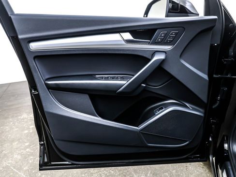 Used 2025 Audi Q5 2.0T Premium w/ Convenience Plus Package image 21