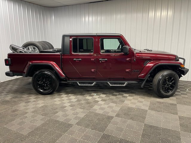 Used 2021 Jeep Gladiator Sport AWD/4WD image 2
