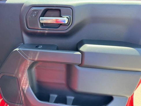 New 2026 Chevrolet Silverado 1500 Custom Trail Boss w/ Turbomax Blackout Package AWD/4WD image 9