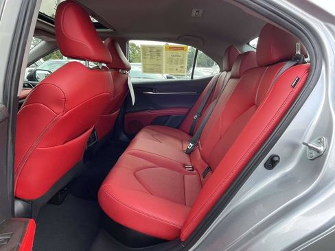 Used 2023 Toyota Camry XSE FWD image 11