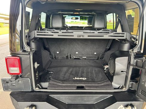 Used 2013 Jeep Wrangler Unlimited Sahara w/ Connectivity Group AWD/4WD image 20