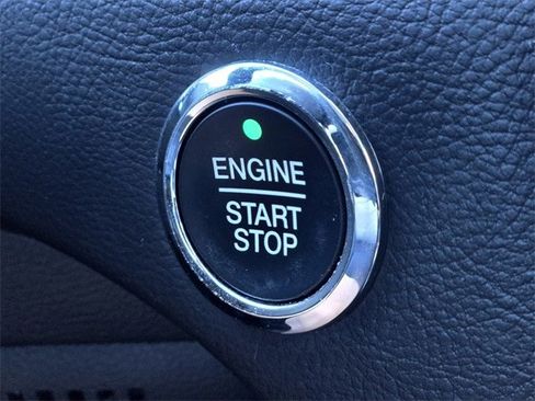 Certified 2024 Ford Edge SE w/ Black Appearance Package image 16