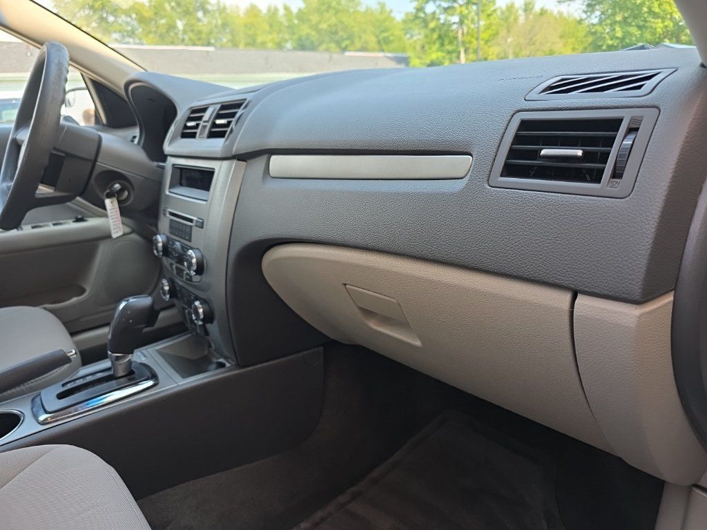 Used 2012 Ford Fusion SE FWD image 22