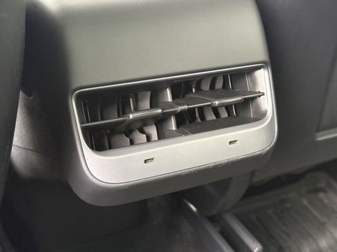 Used 2023 Tesla Model Y Long Range image 13