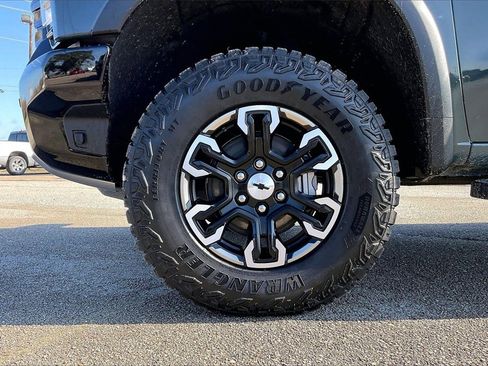 Certified 2025 Chevrolet Silverado 1500 ZR2 w/ Technology Package image 35