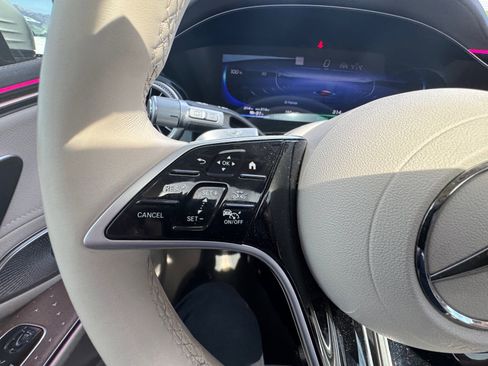 Certified 2023 Mercedes-Benz EQS 580 4MATIC SUV image 32