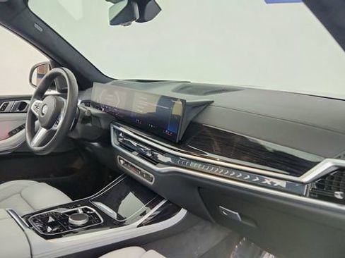 Used 2026 BMW X7 xDrive40i image 22