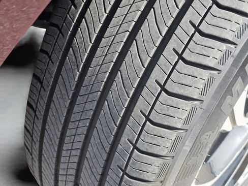 Used 2024 Lincoln Nautilus Reserve w/ Equipment Group 203A image 18