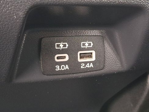 Used 2024 Subaru Crosstrek 2.0i Premium image 12