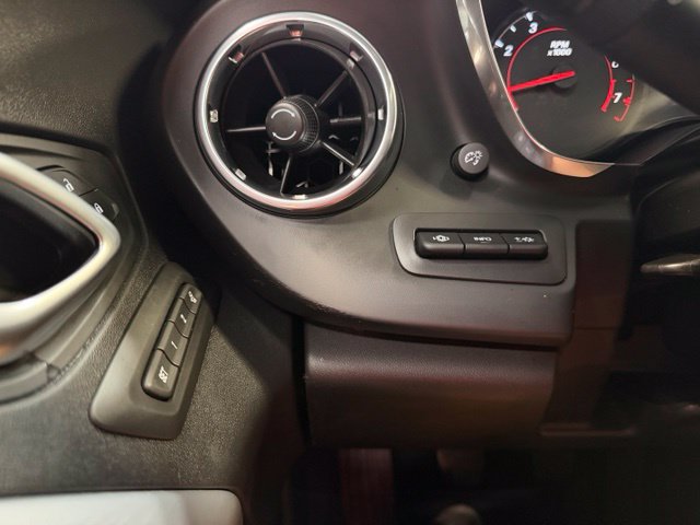 Used 2018 Chevrolet Camaro SS RWD image 15
