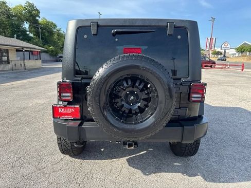 Used 2012 Jeep Wrangler Unlimited Sport AWD/4WD image 23