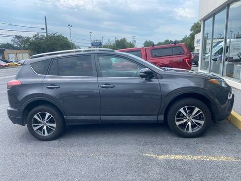 Used 2018 Toyota RAV4 XLE w/ Plus Extra Value Package FWD image 2