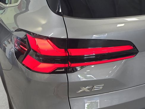 Used 2025 BMW X5 xDrive40i AWD/4WD image 33