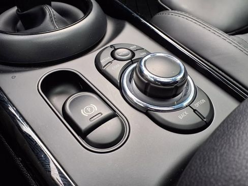 Used 2023 MINI Cooper Clubman S image 18