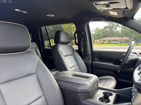 Used 2023 GMC Yukon XL SLT w/ SLT Luxury Package RWD image 26