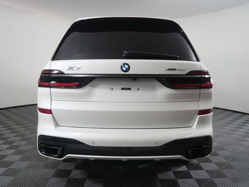 New 2027 BMW X7 xDrive40i w/ Executive Package AWD/4WD image 4