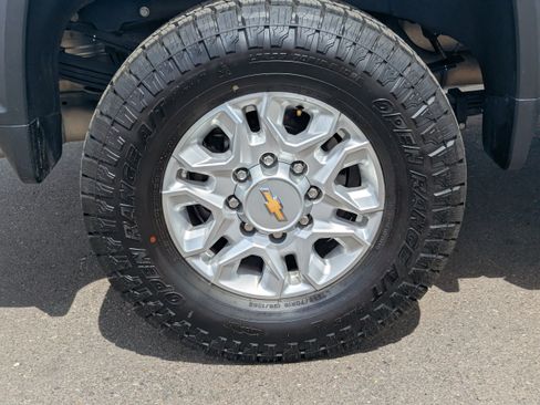 Used 2022 Chevrolet Silverado 3500 LTZ AWD/4WD image 50
