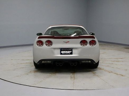 Used 2007 Chevrolet Corvette Coupe w/ Preferred Equipment Group RWD image 8