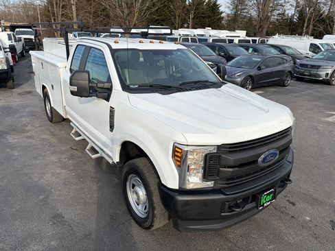 Used 2019 Ford F350 XL w/ Power Equipment Group image 7