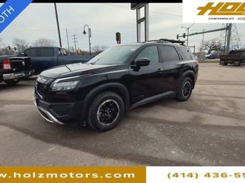 Used 2025 Nissan Pathfinder Rock Creek image 4
