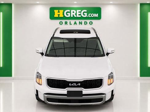 Used 2024 Kia Telluride EX w/ EX Captain's Chair Package FWD image 10