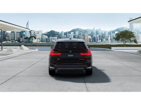 Used 2026 BMW X1 xDrive28i w/ Technology Package AWD/4WD image 5