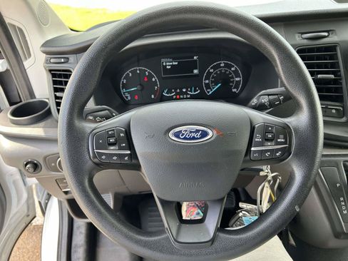 Used 2024 Ford Transit 250 Low Roof w/ Exterior Upgrade Package RWD image 29