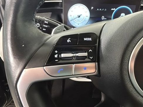 Used 2022 Hyundai Tucson Limited AWD/4WD image 16