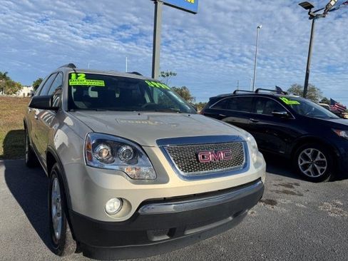 Used 2012 GMC Acadia SLE image 2