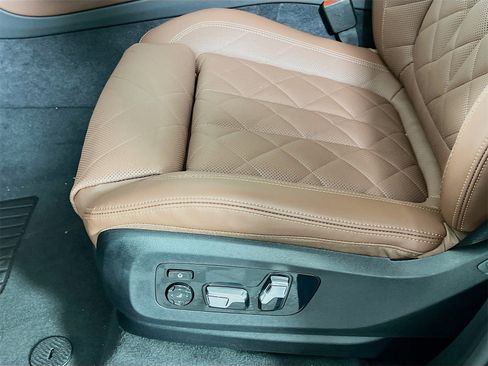 New 2026 BMW X5 xDrive40i w/ Climate Comfort Package image 22