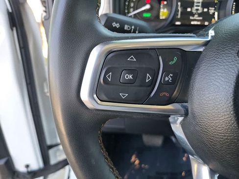 Used 2024 Jeep Wrangler Unlimited Sahara AWD/4WD image 21