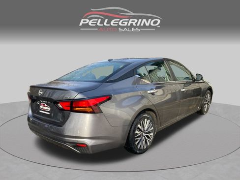 Used 2023 Nissan Altima 2.5 SV FWD image 7
