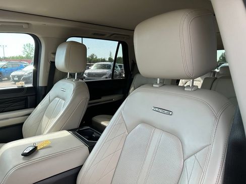 Used 2020 Ford Expedition Platinum AWD/4WD image 14