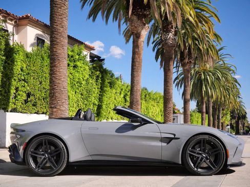 New 2026 Aston Martin V8 Vantage Convertible image 14